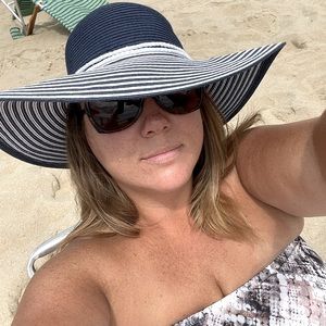 Meet your Posher, Megan